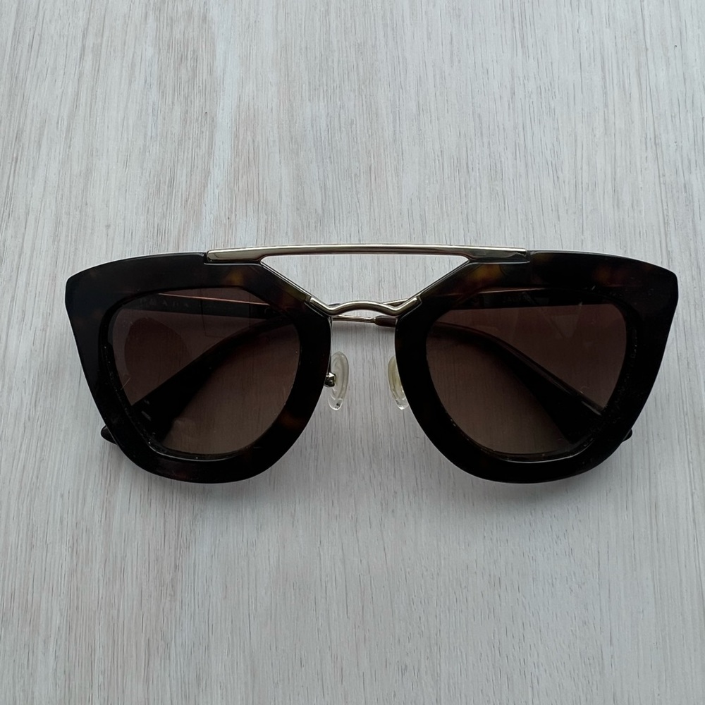 Prada Tortoise Shell Wayfarer Gradient Sunglasses… - image 1